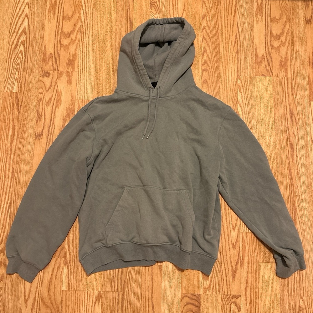 Simple casual off color teal sweatshirt | M